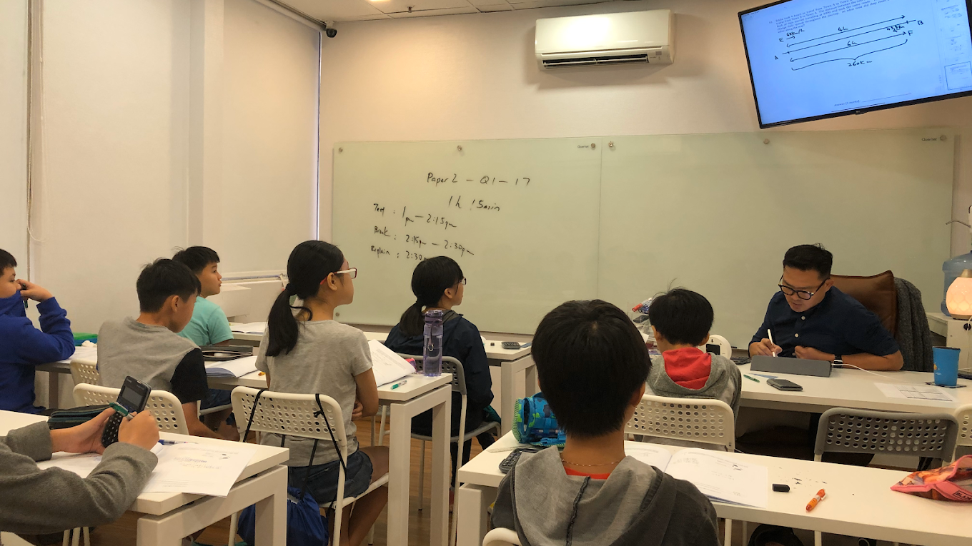 Primary Maths class at AZKEN